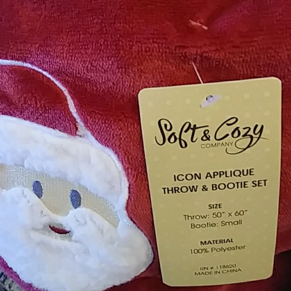 Soft & Coat Santa Throw & Bootie Set - Picture 4 of 4